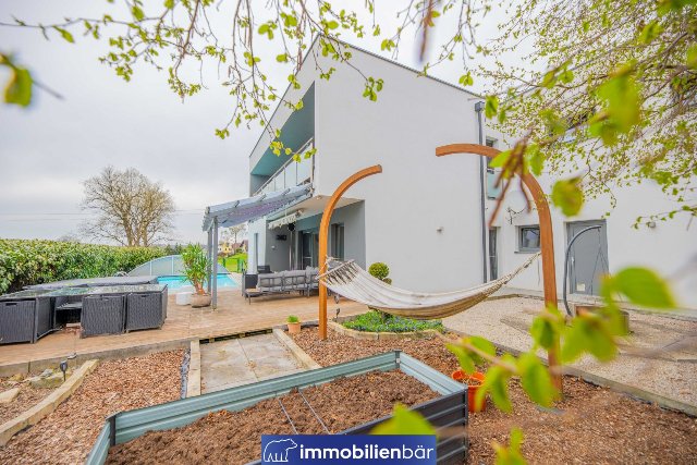 Exklusives Haus im Grünen in Peuerbach/Bruck – Stilvolles Wohnen mit Pool & viel Platz