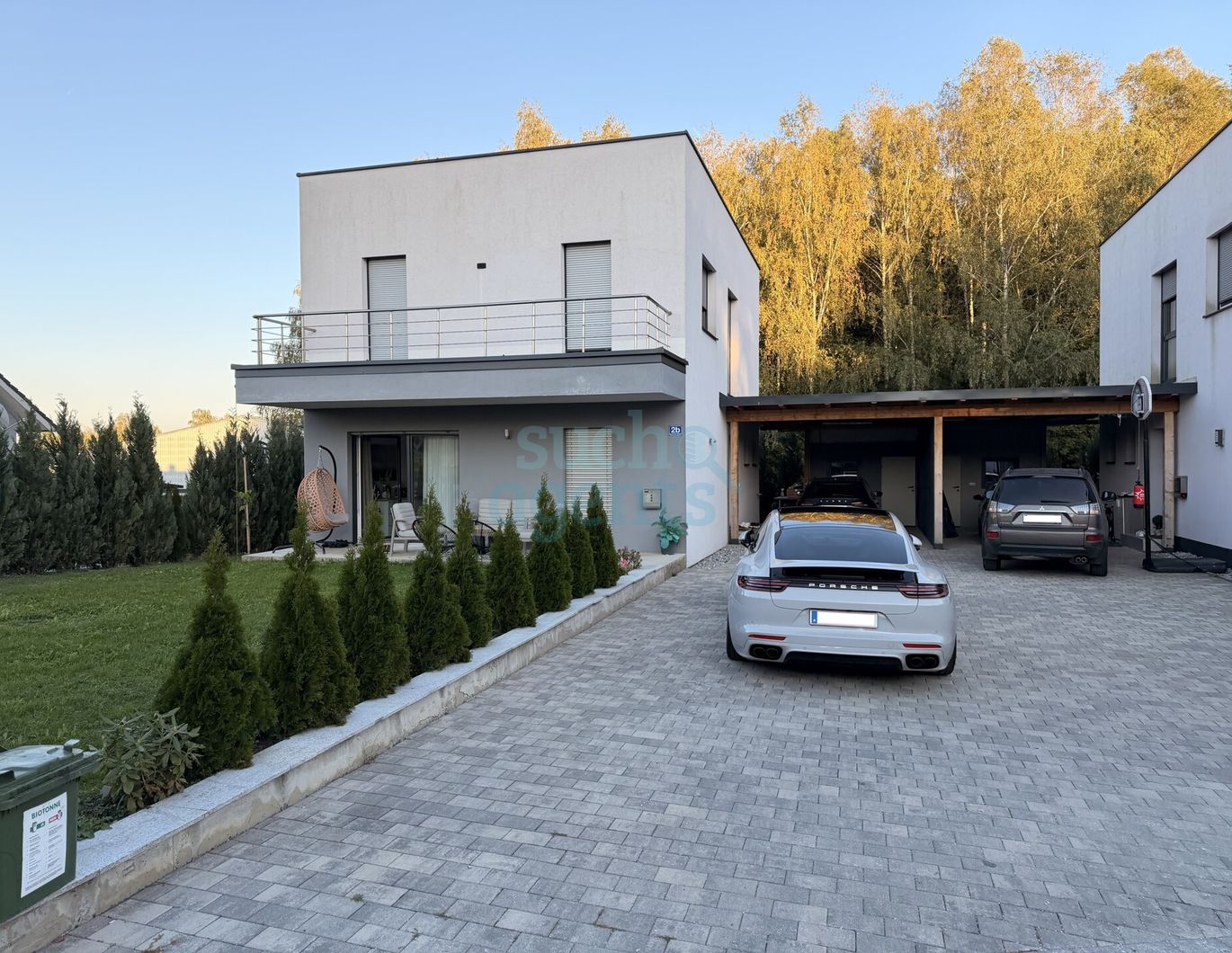 Neuwertiges Einfamilienhaus mit Garten und Carport Nähe Haid Center – Bild 1 von 5