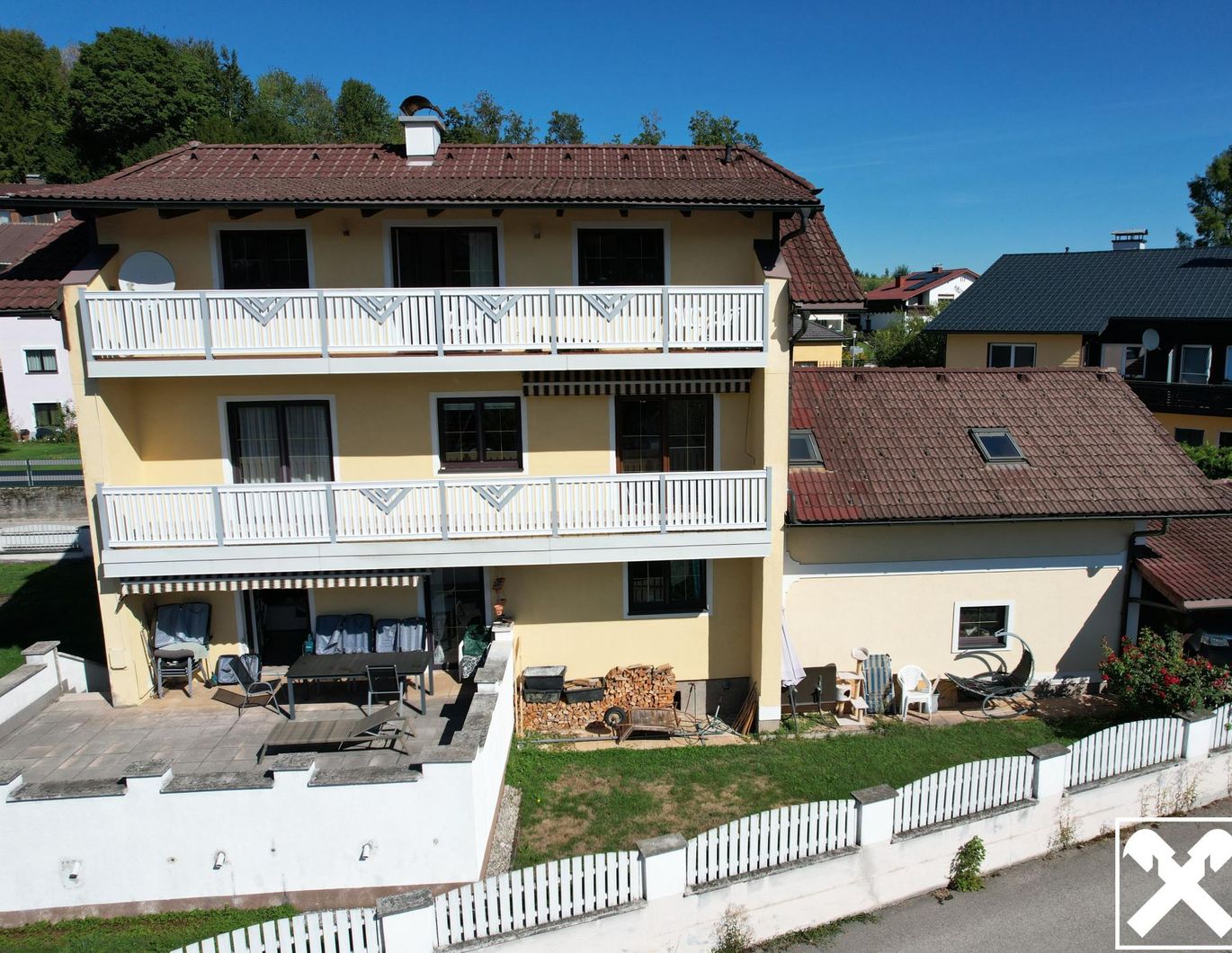 Wohnhaus mit 3 Wohneinheiten Nahe dem Krottensee – Bild 1 von 6