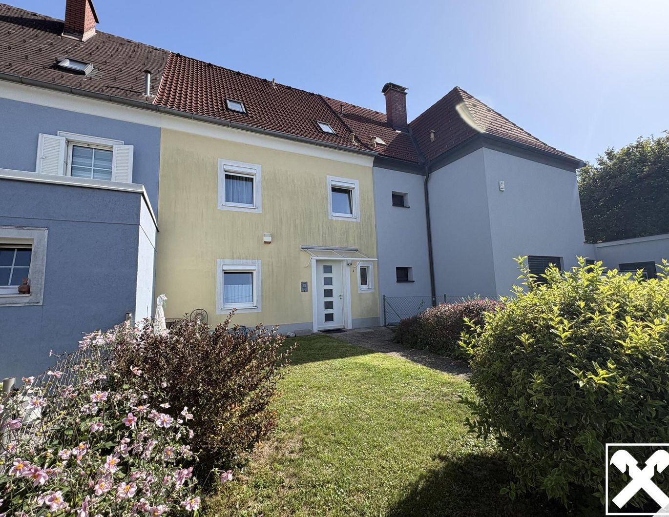 Stadtnahes Schickes und Gepflegtes Reihenhaus mit Garten in Keferfeld! – Bild 1 von 6