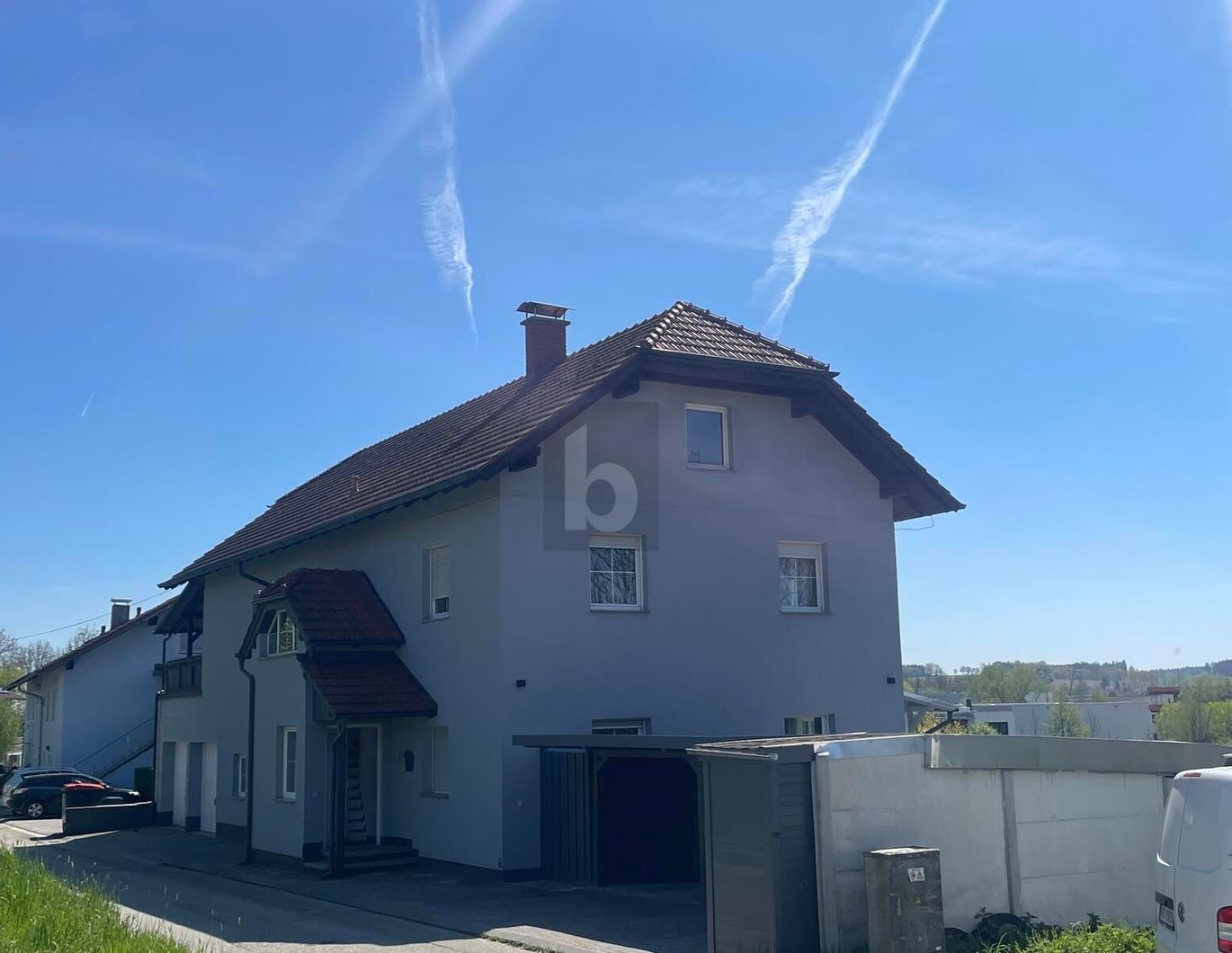 Exklusives Wohnhaus mit Charakter ? 7 Zimmer, Garten, Garagen & Viel Potenzial in Wallern – Bild 1 von 6