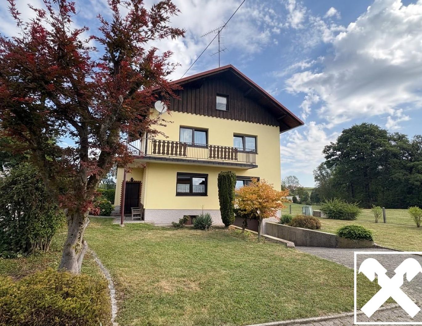 Wohnhaus mit Potenzial am Stadtrand – Bild 1 von 6