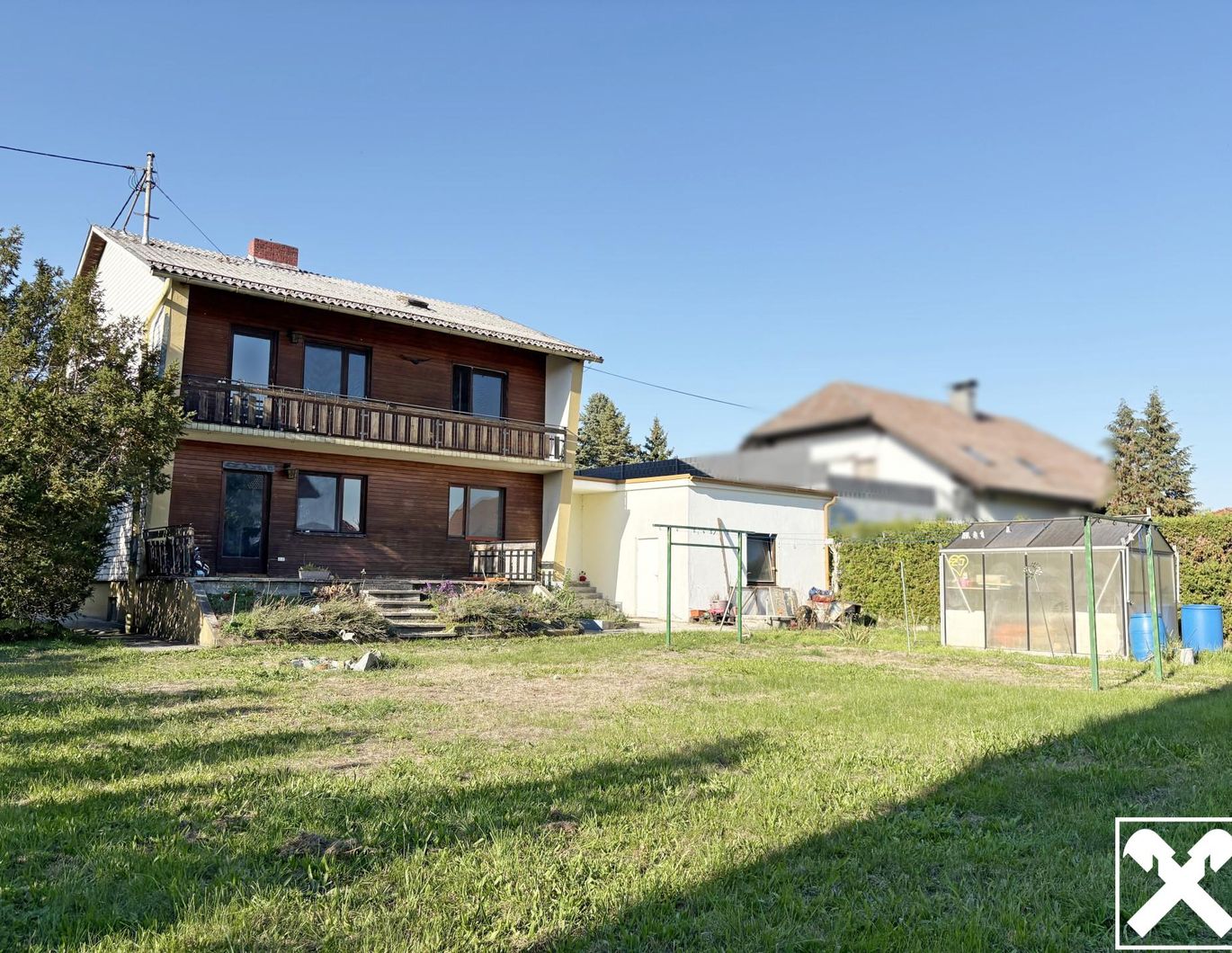 Mehrfamilienhaus mit Großem Garten und Viel Platz Für ihre Wohnträume – Bild 1 von 6