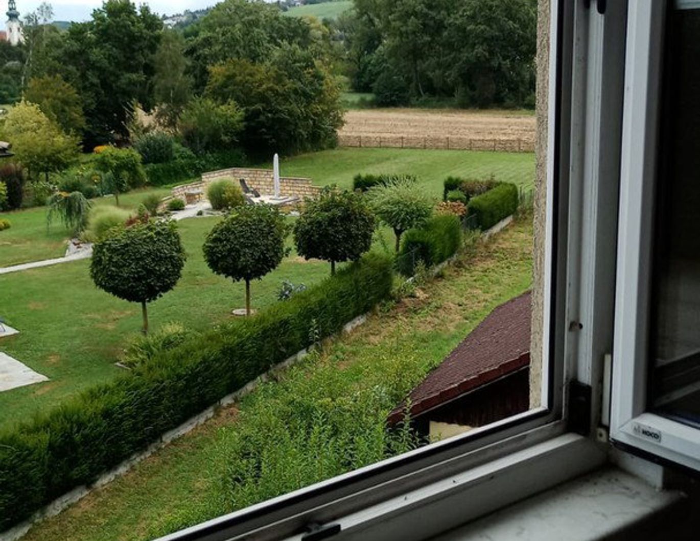Dreifamilienhaus in Herrlicher, Ruhiger Lage mit 6.000 m² Grund - Kapitalanlage oder Eigennutzung – Bild 1 von 6