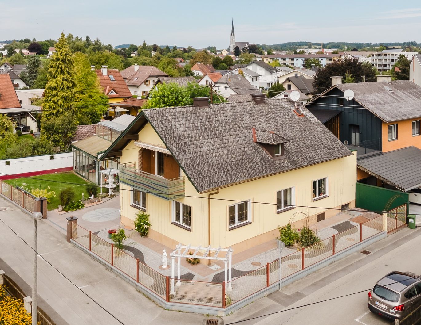 Viel Platz Für 1 oder 2 Familien: 120 m² Dachterrasse & Doppelgarage - Provisionsfrei – Bild 1 von 6