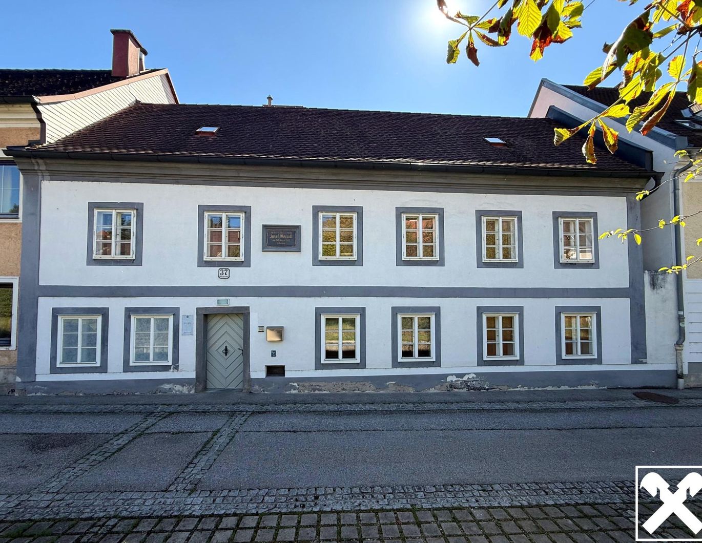 Historisches Altstadthaus am Wieserfeldplatz – Bild 1 von 6