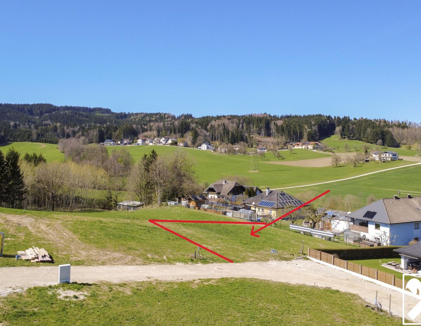 Aufgeschlossenes Grundstück in Aigen/Ampflwang! – Bild 1 von 5