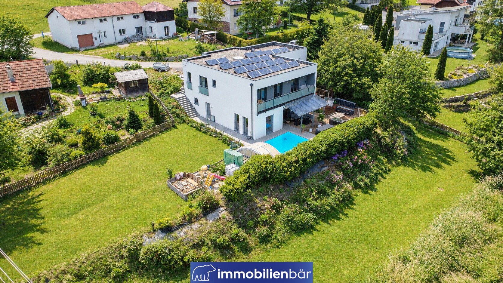 Stilvolles Wohnen mit viel Platz und XXL Grundstück - Exklusives Haus im Grünen in Peuerbach/Bruck – Bild 2 von 20