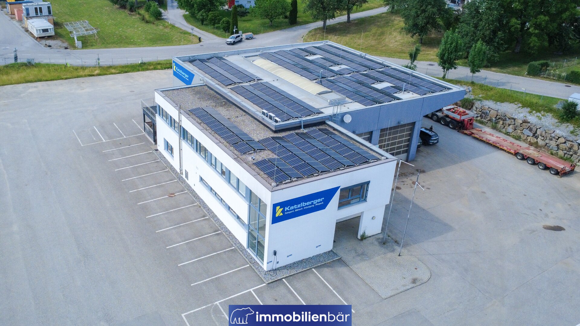 Premium Gewerbestandort bei Ried im Innkreis, maximale Sichtbarkeit inklusive - mit Büro, Werkstätte, Waschhalle, Tankstelle und riesigen Freiflächen – Bild 3 von 16